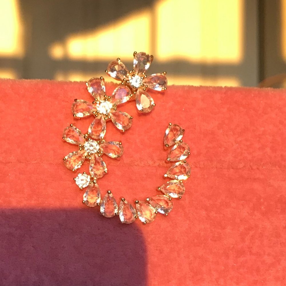 NEW Crystal floral brooch/single earring